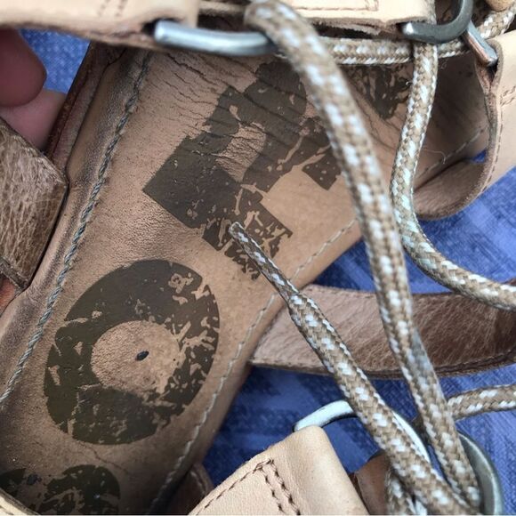 Sorel ELLA Tan Leather Gladiator Flat Sandals - Picture 11 of 13